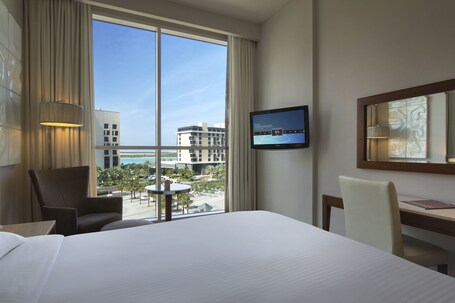 Centro Yas Island - Image 49
