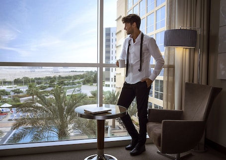 Centro Yas Island - Image 28