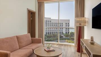 Couette en duvet d'oie, coffres-forts dans les chambres, bureau