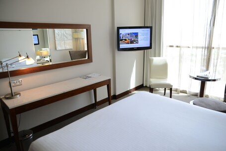 Centro Yas Island - Image 55