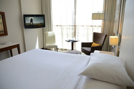 Centro Yas Island - Image 53