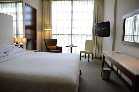 Centro Yas Island - Image 33