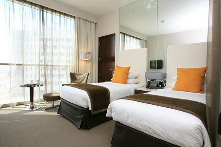 Centro Yas Island - Image 32