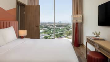 Down duvets, in-room safe, desk, blackout curtains