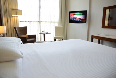 Centro Yas Island - Image 52