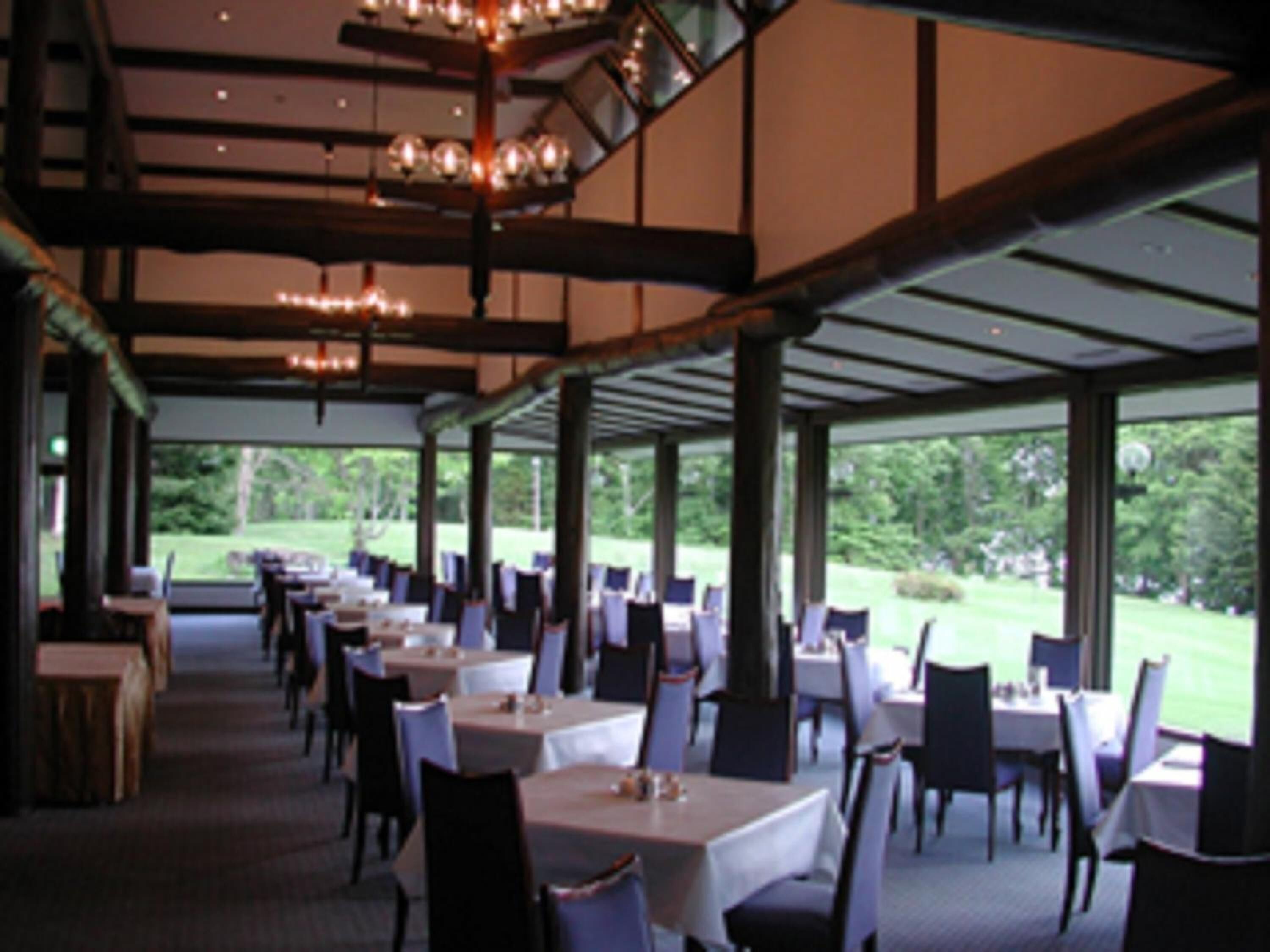 breakfast and lunch served