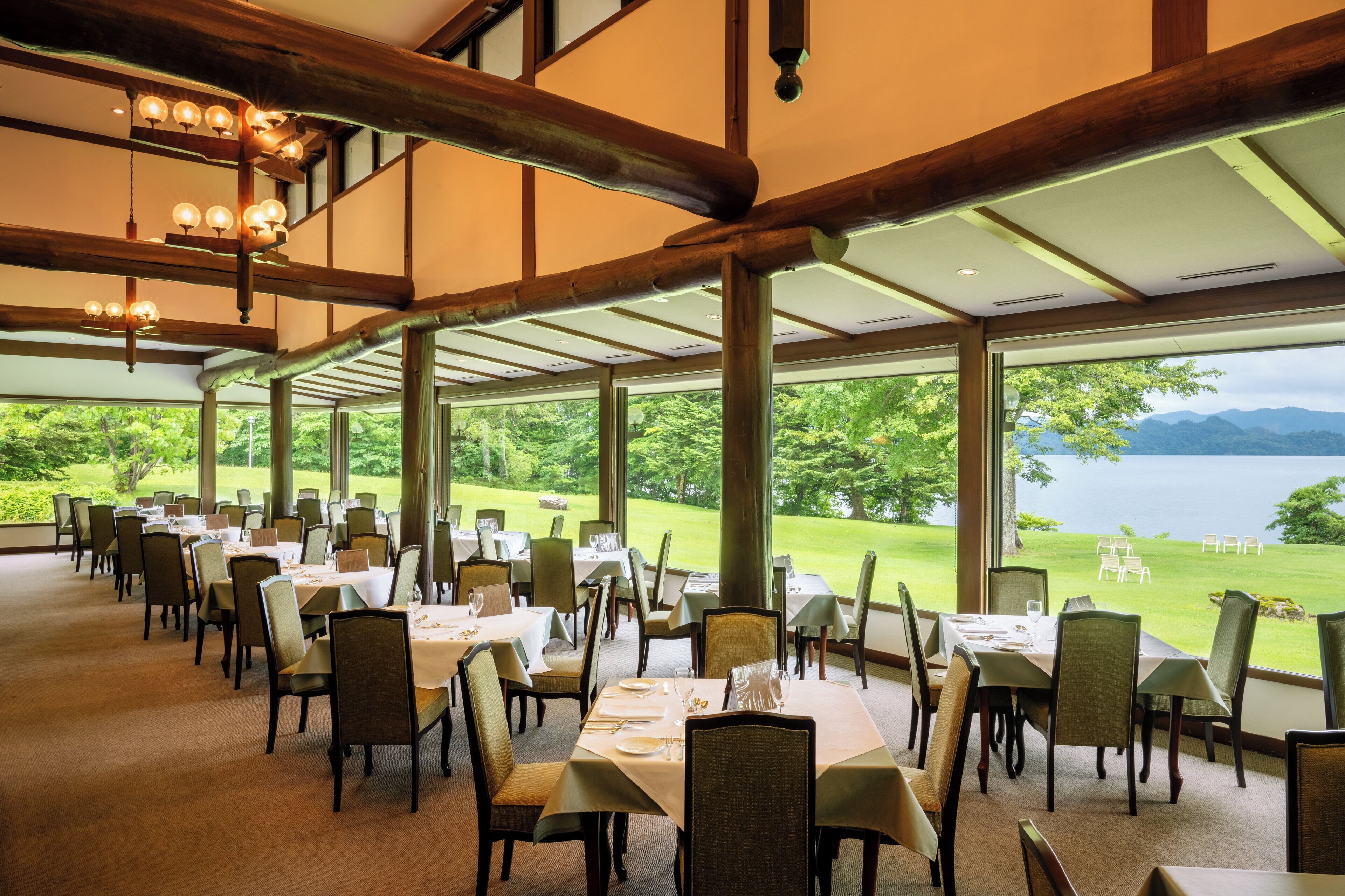 breakfast and lunch served