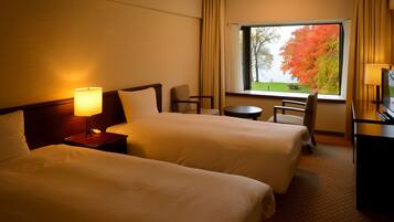 Lakeside Twin Room, Non-Smoking | In-room safe, free WiFi, bed sheets