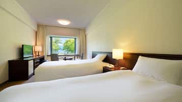 Lakeside Twin Room, Non-Smoking | In-room safe, free WiFi, bed sheets