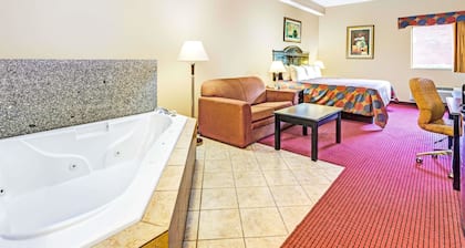Days Inn & Suites by Wyndham Jeffersonville IN