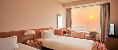 Chambre avec lits jumeaux, 2 lits jumeaux, non-fumeur (High Floor) | Literie de qualité, coffre-fort, bureau, accès au Wi-Fi (inclus)