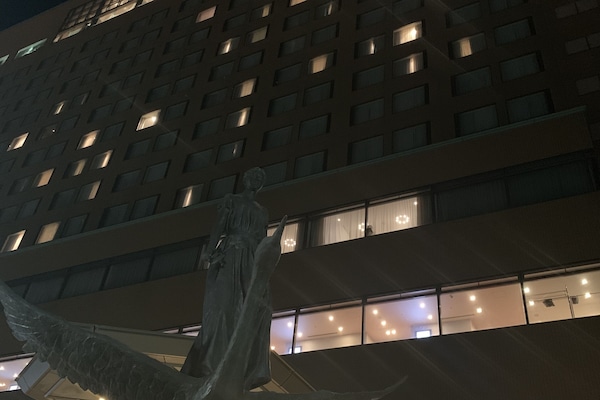 Façade de l’hébergement – soirée/nuit