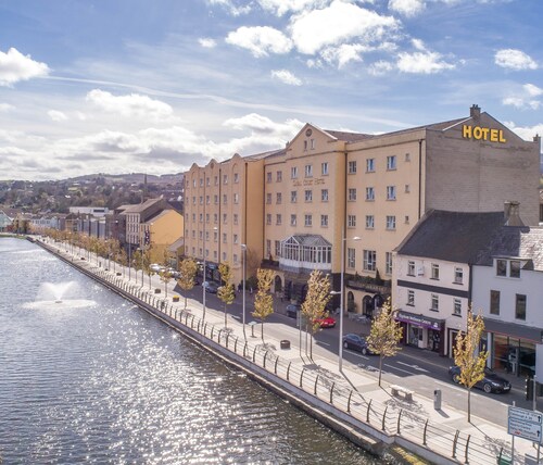 Canal Court Hotel