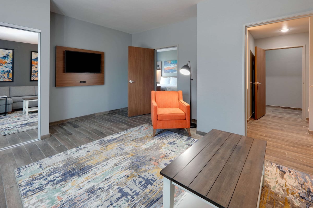 premium bedding, desk, iron/ironing board, free wifi