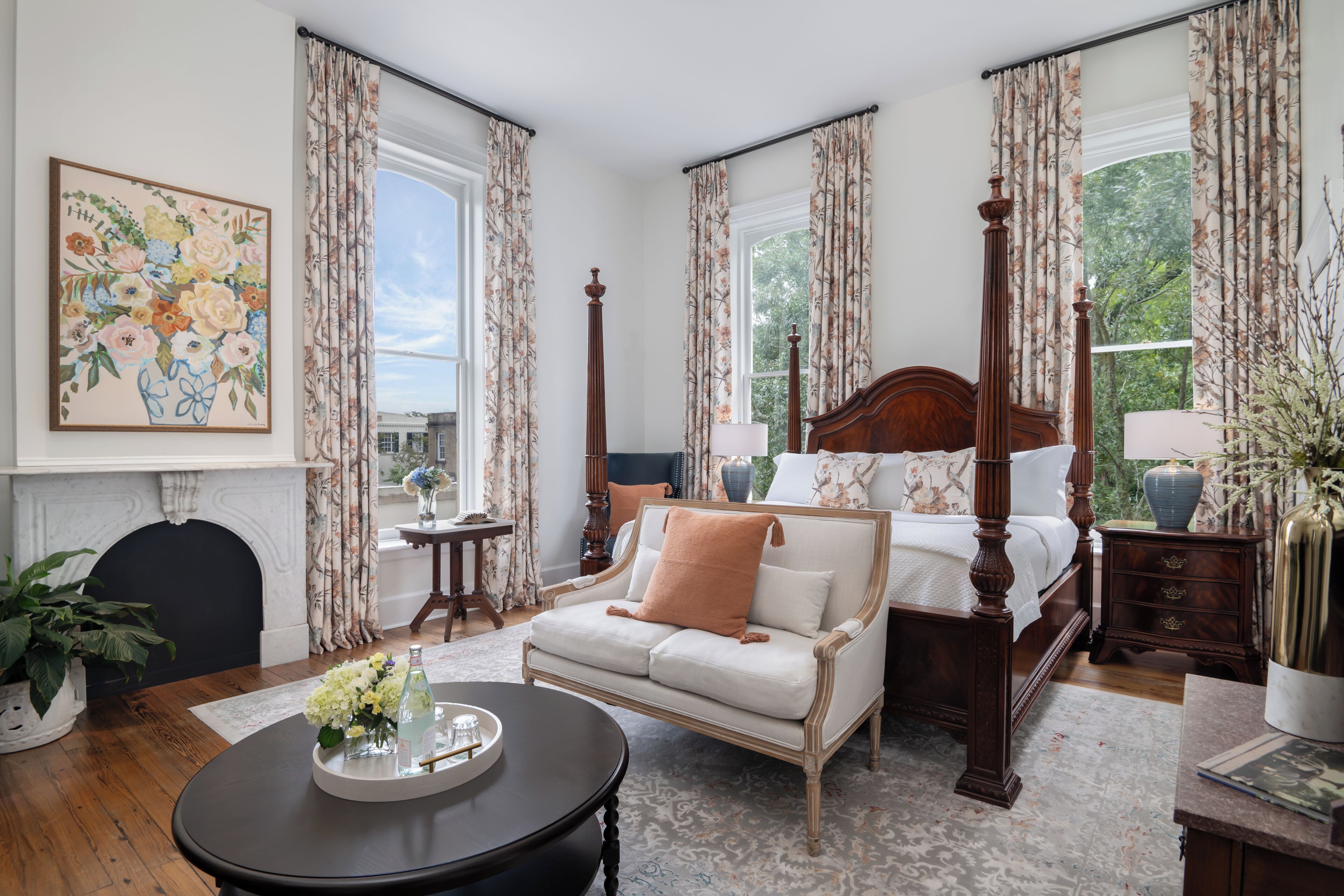 Premium bedding, in-room safe, individually decorated