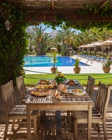 Desayuno continental todos los días (con cargo)