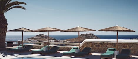 Seasonal outdoor pool, pool umbrellas, sun loungers