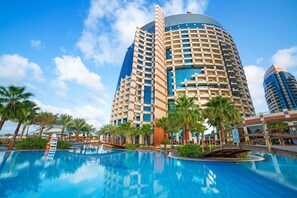 Exterior - Khalidiya Palace Rayhaan by Rotana (Abu Dhabi)