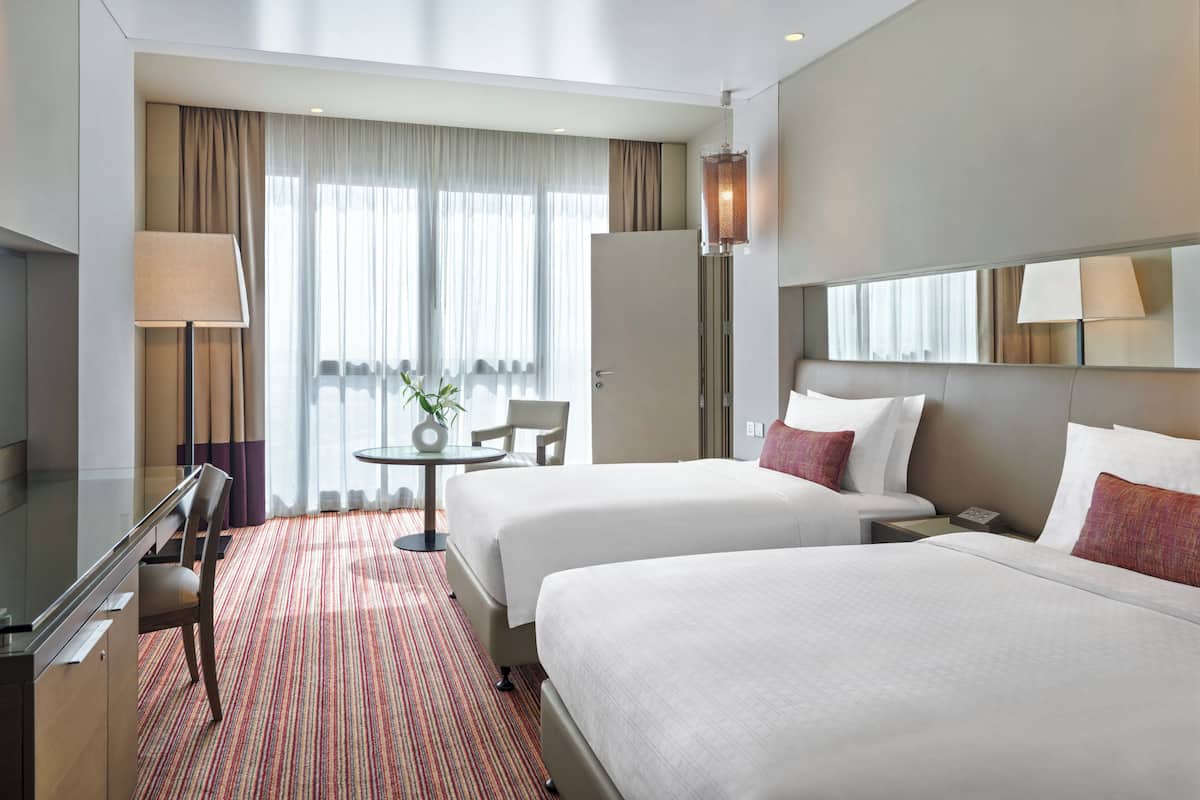 Dundyner, minibar, safe på rommet og skrivebord