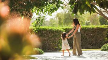 Værelse - 2 enkeltsenge - udsigt til have | Haveudsigt