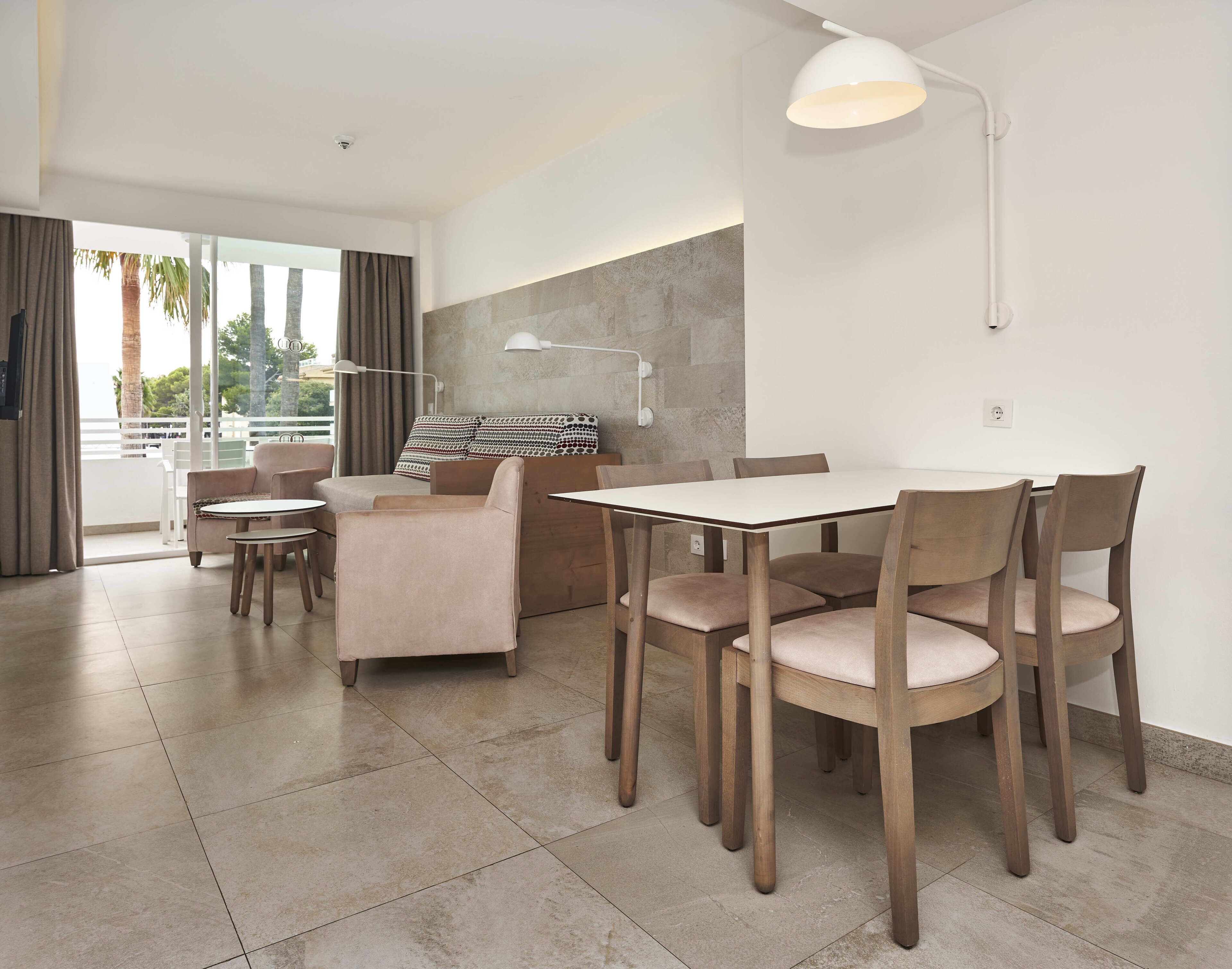 Télévision à écran plat