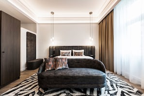Suíte luxo | 1 quarto, roupas de cama premium, frigobar, cofres nos quartos