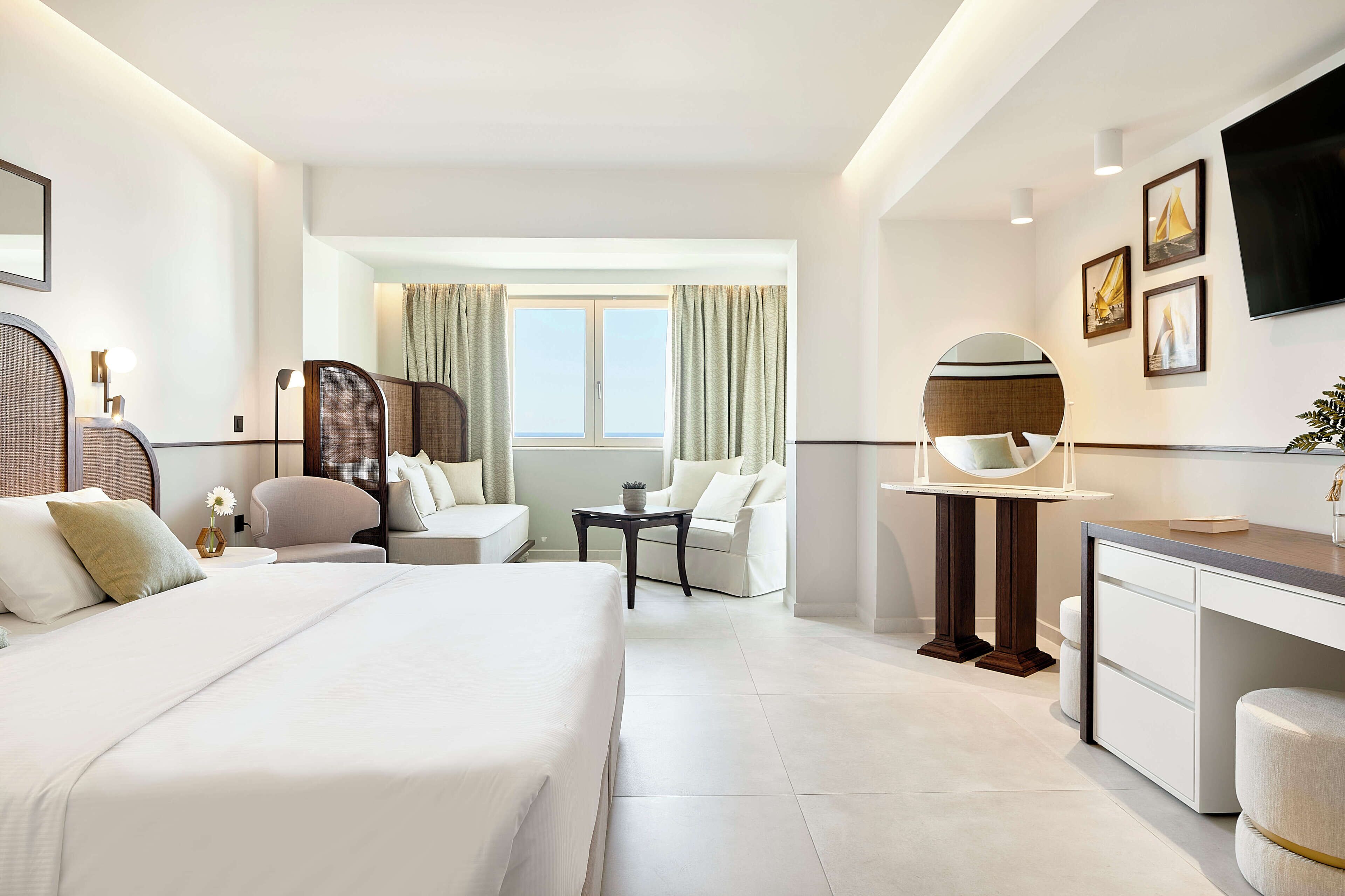 Bangalô (Waterfront) | Frigobar, cofres nos quartos, individualmente decorados