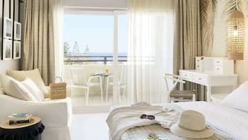 Camera Standard, vista mare | Minibar, una cassaforte in camera, con stile personalizzato
