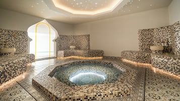 Turkiskt bad/hamam, kroppsbehandlingar och 1 behandlingsrum