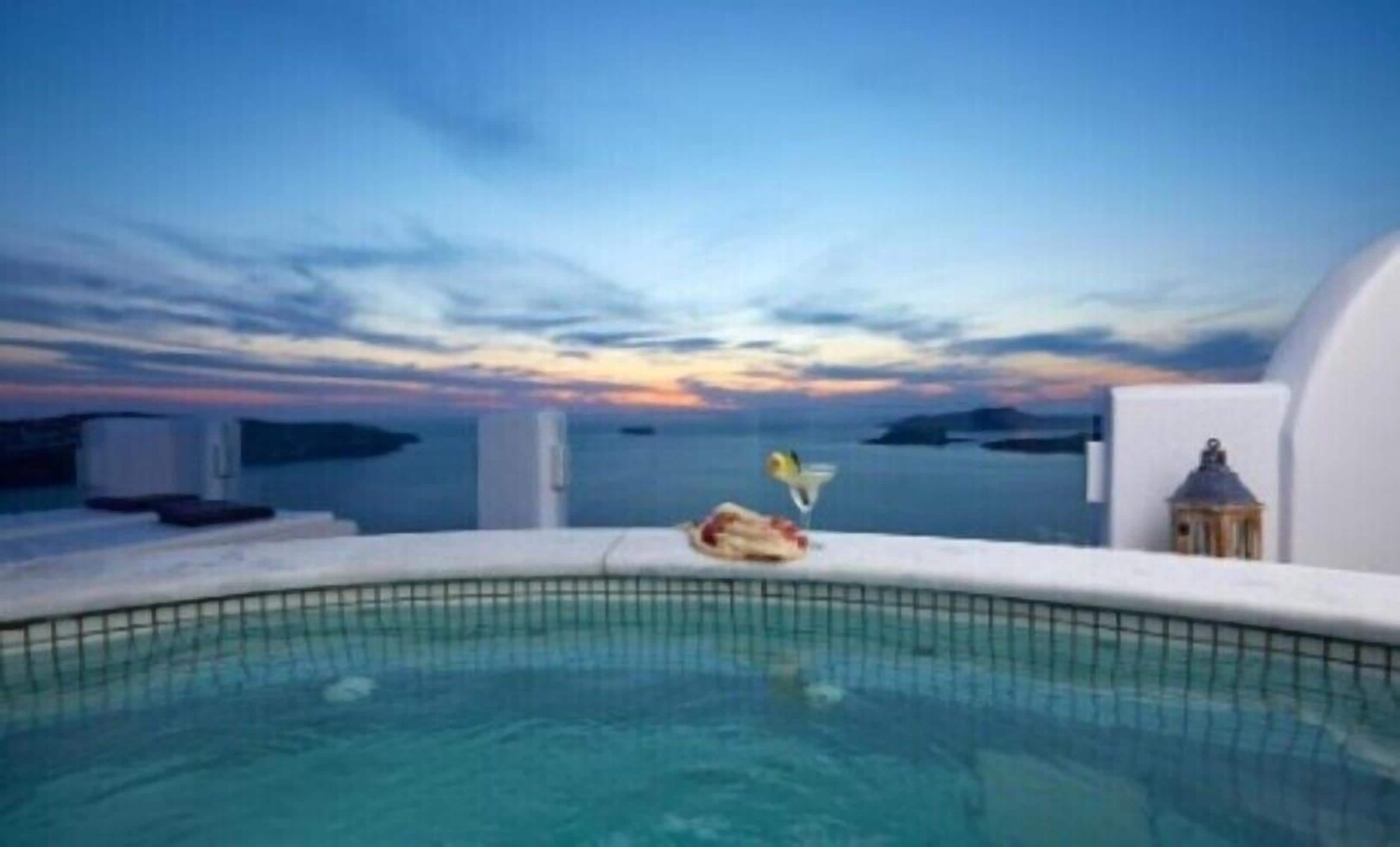 Athermi Suite - Outdoor Jacuzzi & Sunset View | Vistas desde la habitación