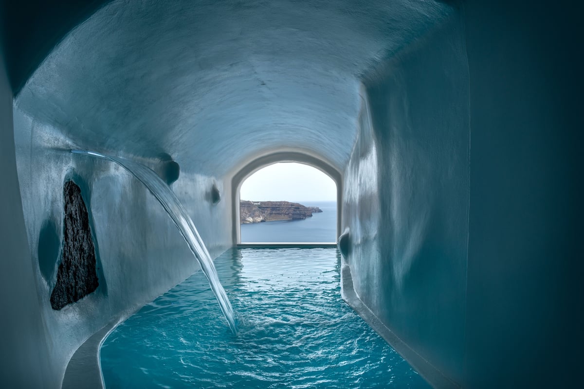 Athermi Cave Villa, Indoor Pool | Egyptian cotton sheets, minibar, in-room safe, soundproofing