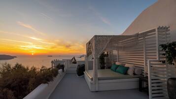Athermi Cave Villa - Indoor Pool & Sunset View | Terrace/patio