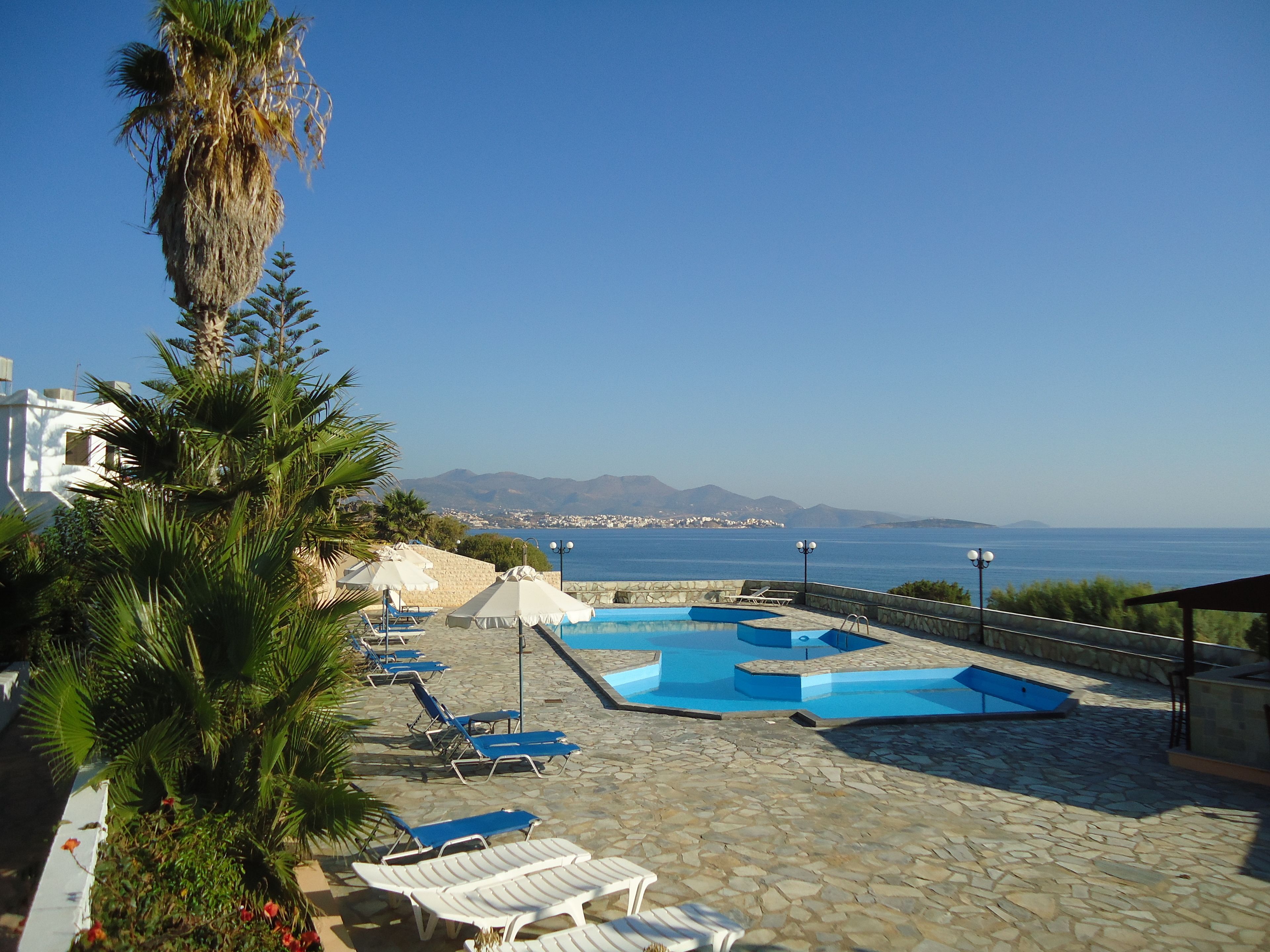 Außenpool, geöffnet von 08:00 Uhr bis 20:00 Uhr, Liegestühle