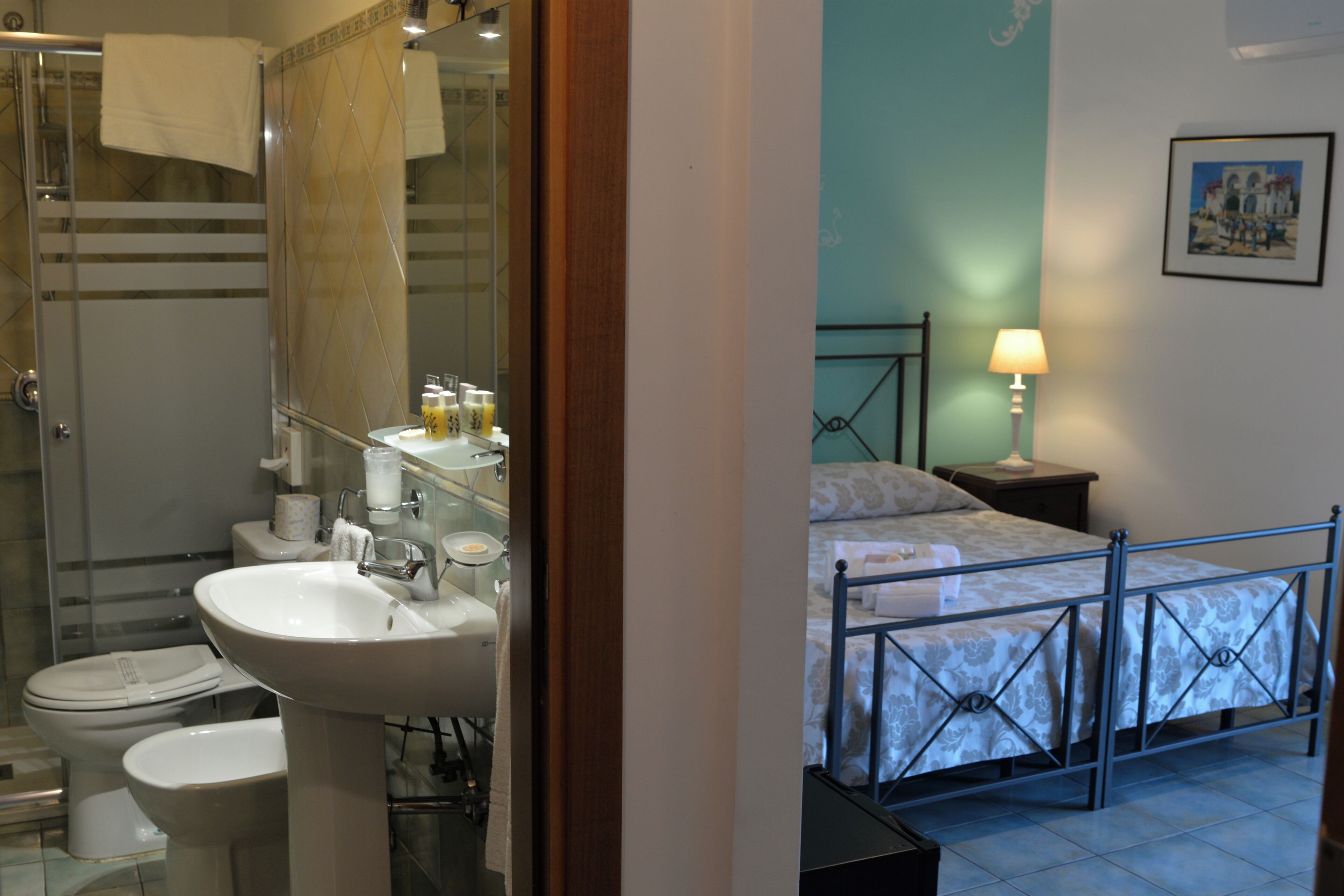 double room | pillow-top beds, minibar, in-room safe, desk