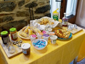 Breakfast buffet - La Casala (Fivizzano)