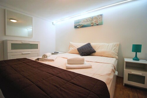 Budapest Easy Flats - Opera Apartments