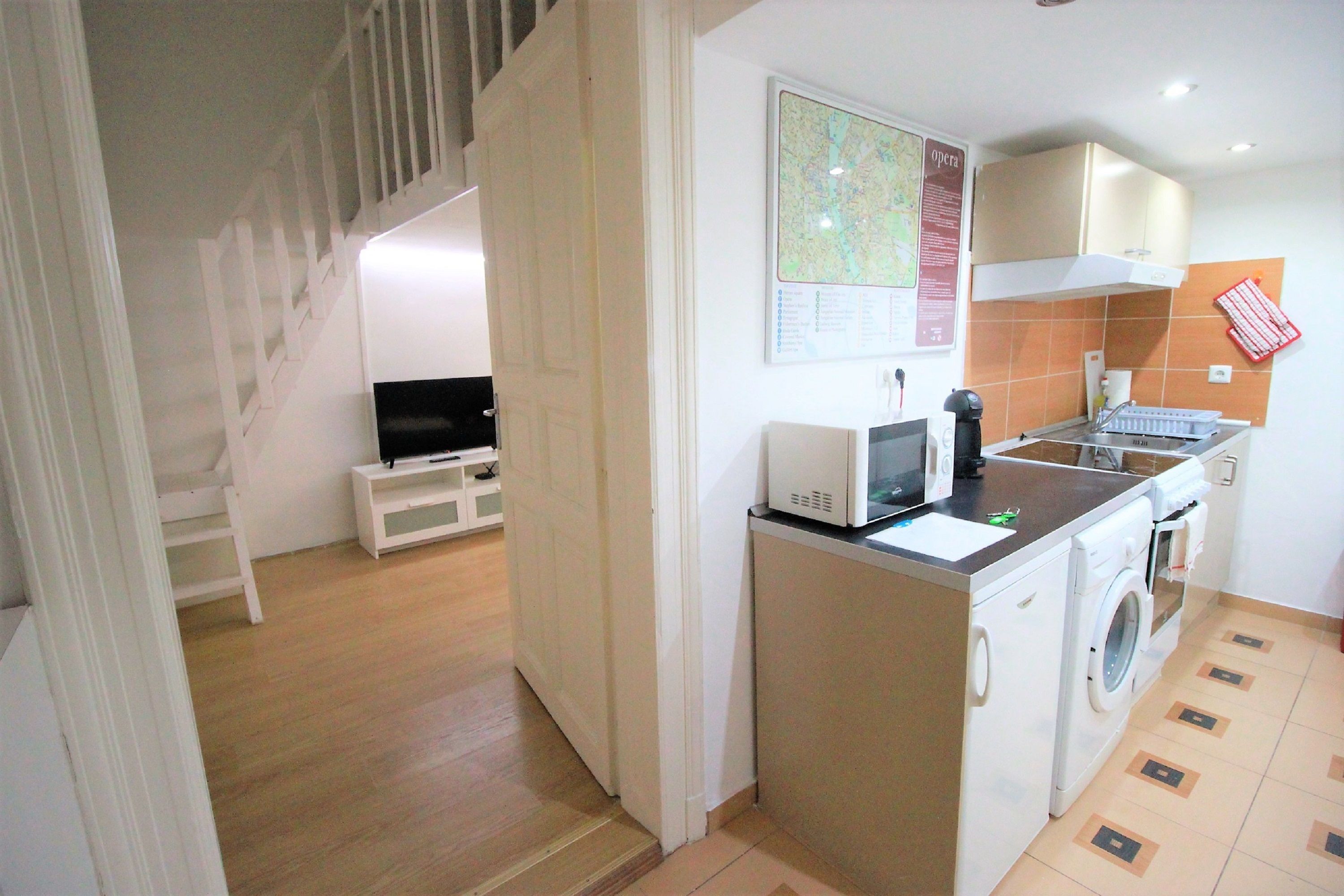 Departamento, 2 habitaciones, cocina (Opera 2) | Cocina privada | Refrigerador, microondas, horno y parrilla de estufa 