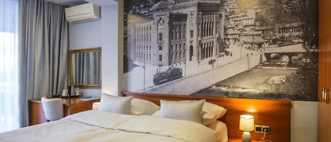 Chambre Double | Literie de qualité supérieure, bureau, chambres insonorisées