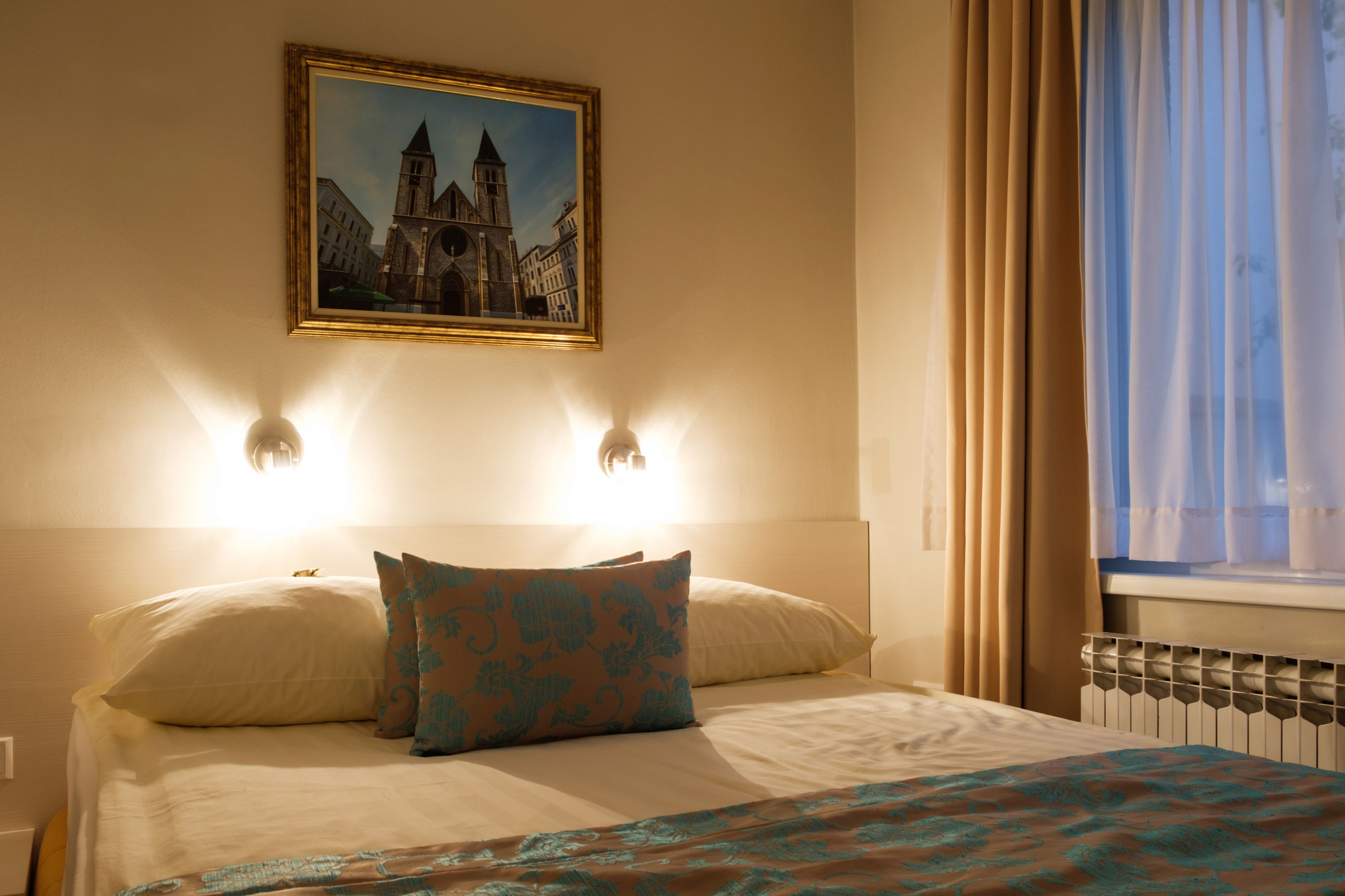 premium bedding, desk, soundproofing, free wifi