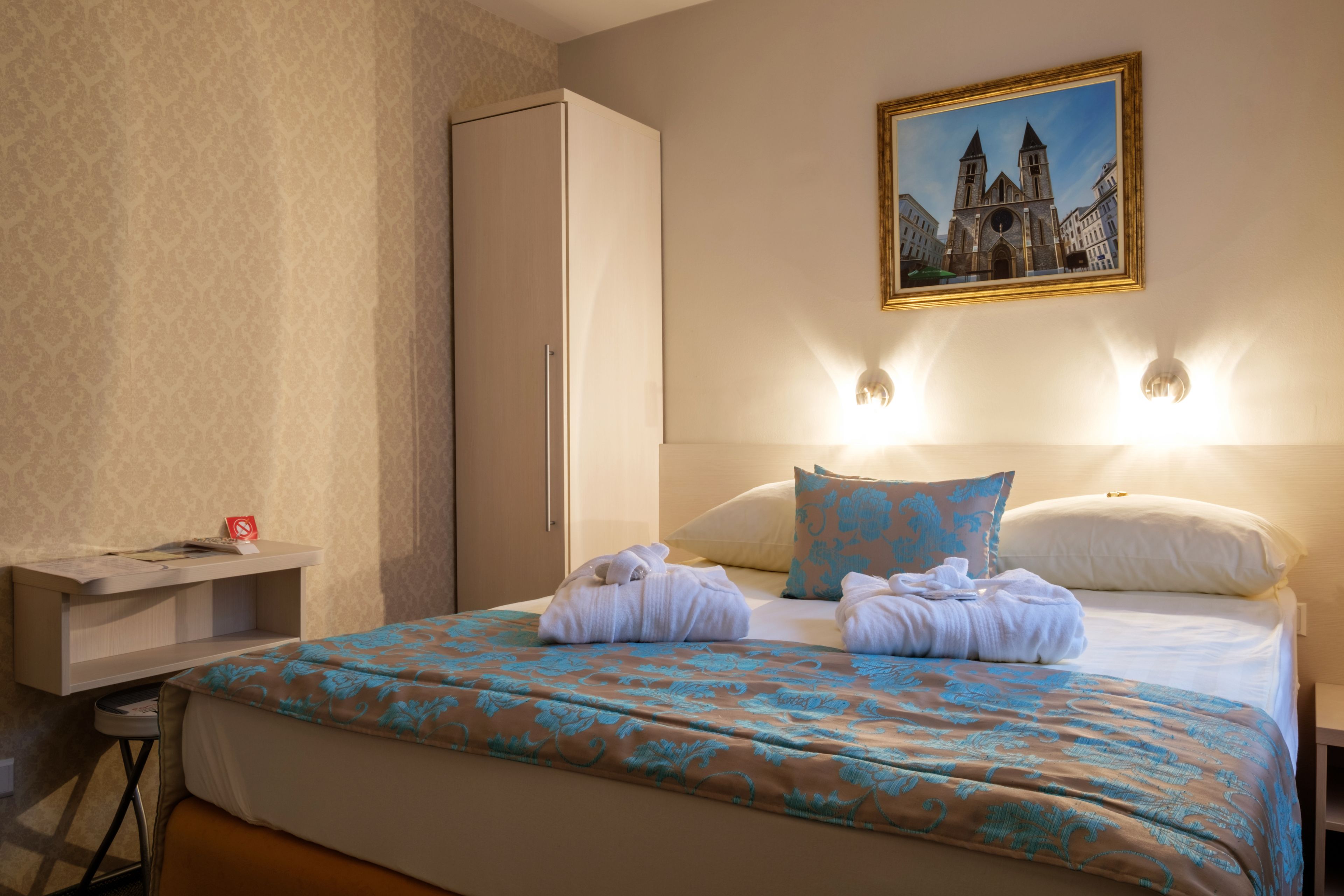 premium bedding, desk, soundproofing, free wifi