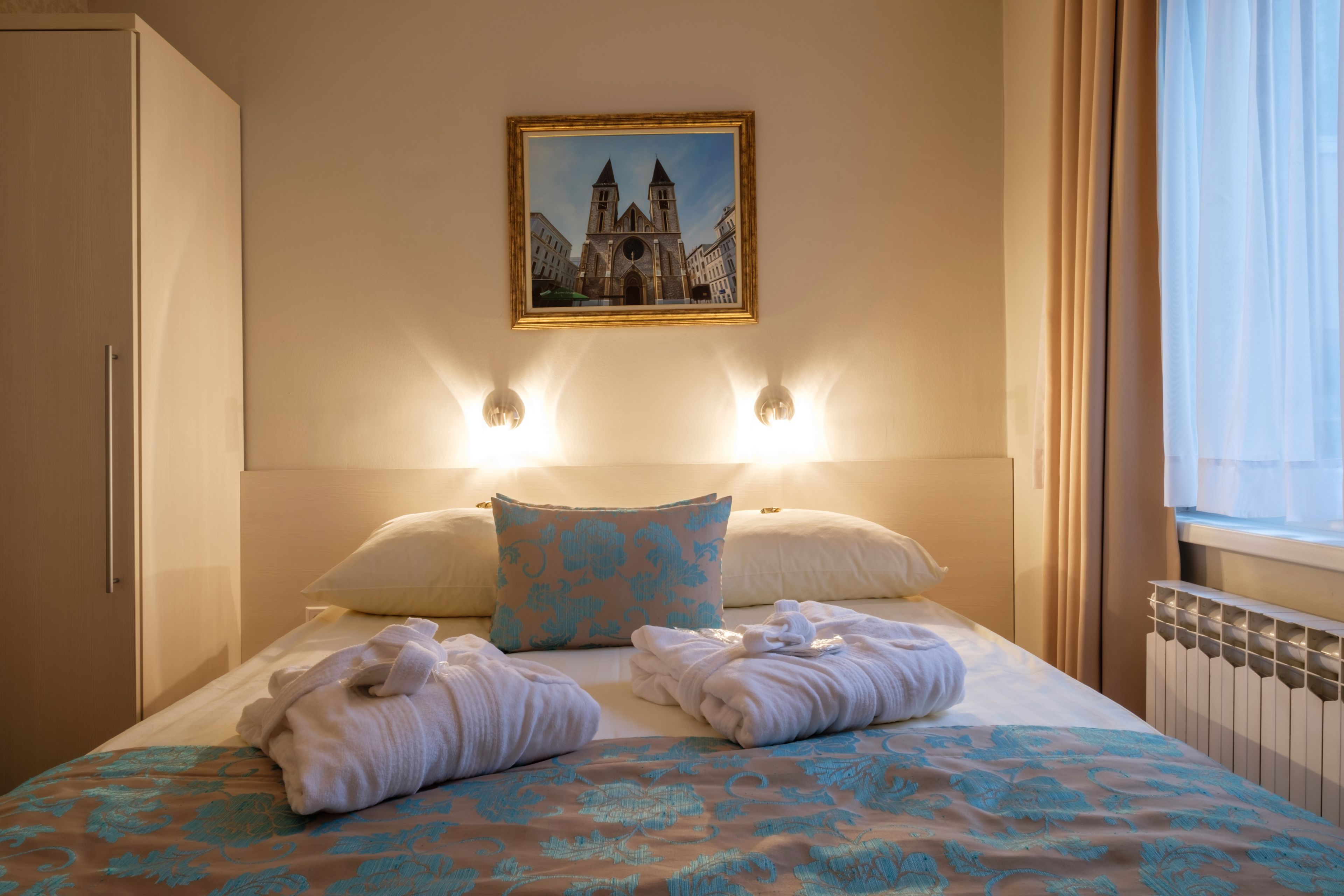 premium bedding, desk, soundproofing, free wifi