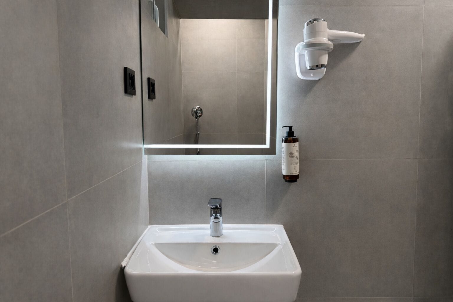 Photo - Hotel Villa Harmony - Free Parking