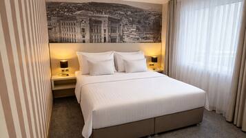 Double Room | Peralatan tempat tidur premium, meja, kalis bunyi, Wi-fi percuma