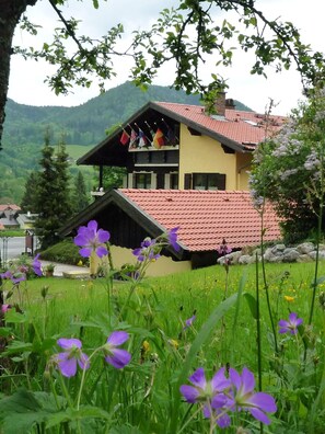 Front of property - Haus Zeranka Hotel garni (Ruhpolding)