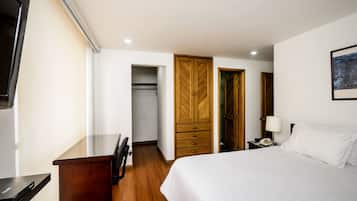 1 bedroom, premium bedding, in-room safe, free WiFi