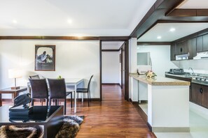 อพาร์ทเมนท์, 2 ห้องนอน | ห้องนั่งเล่น | ทีวี