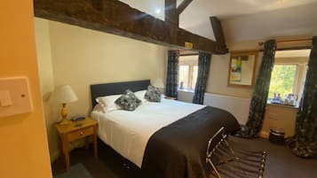 Double Room, Private Bathroom | Individually decorated, individually furnished, desk, laptop workspace