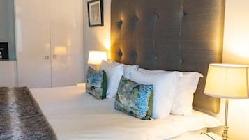 Luxury Room | Premium bedding, minibar, in-room safe, desk