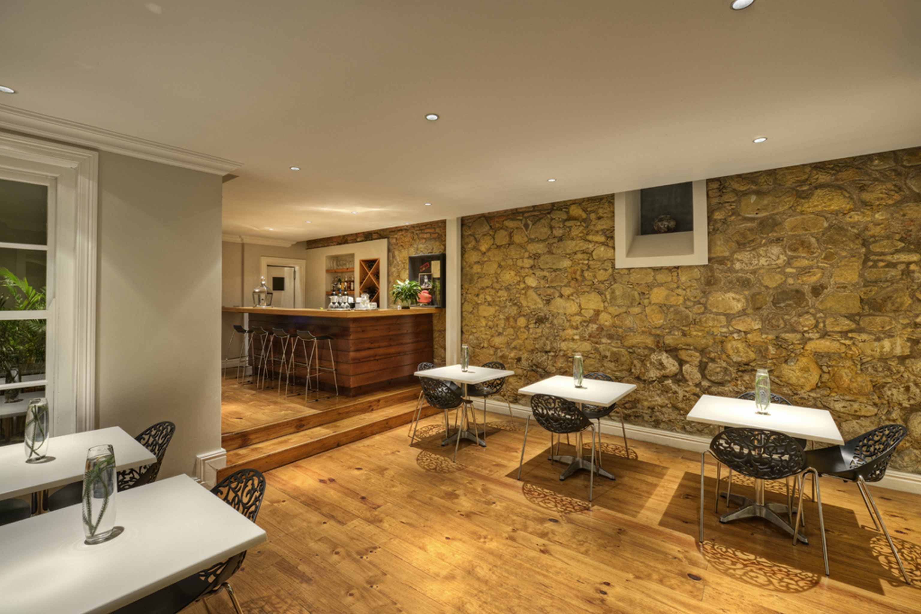 free daily cooked-to-order breakfast