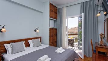 In-room safe, cribs/infant beds, rollaway beds, free WiFi
